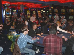 Full House in der Domstadt. Vom 14. bis 16 September lädt die Casino Erfurt zum Poker-Team-Cup 2012. (Foto: WestSpiel)