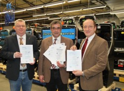 Für das erfolgreiche Qualitätsmanagement bei der adp Gauselmann zuständig (v.l.): Jürgen Wesemann, Günter Schmedeshagen und Herbert Bocklage.