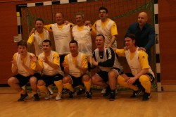 Das Team „Deutsche Automatenwirtschaft“ siegte beim 10. Benefiz-Hallenfußball-Turnier im Deutschen Bundestag.