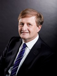 Prof. Dr. Arnold Weissman