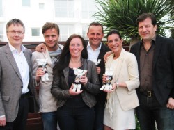 Die neuen Mitglieder Paul Cremers, Kerstin Hannemann, Willi Thelen, Alejandra Gazquez-Ruiz zusammen mit Lars Rogge und Tim Wittenbecher.