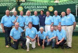 Untere Reihe von links: Folker Seemann, Friedhelm Burtscheidt, Dieter Weitz, Roland Schlehahn, Roland Scholz; obere Reihe von links: Rudolf Perplies, Hagen Kaiser, Henny de Bruyn, Erwin Scholz, Hans-Hermann Leue, Tommy Haas, Paul Gauselmann, Ed Sasker, Joachim Schulz, Erhard Schiffner.
