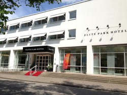Im Elite Park Hotel ist die DFB-Frauen-Nationalmannschaft derzeit.