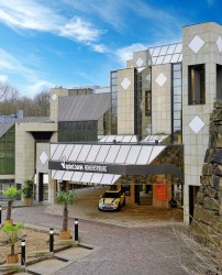 Auf dem Platz vor der Spielbank steigt das große Sommerfest. (Foto: WestSpiel)