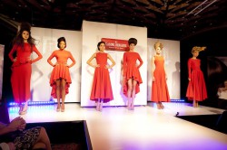 Märchenhafte Frisuren aus der „Hairy Tales“-Kollektion auf der Casino-Bühne.