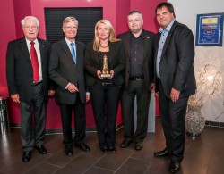 Bildunterschrift: Klaus Heinen, Burkhard Jasper, Stella Schoo, André Averdiek und Jörg-Christian Seide (v li na re)