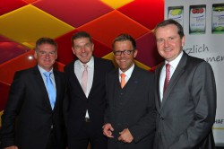 V.l.n.r.: Ricardo Miranda (DAGV), Pit Arndt (DAGV), Gereon Haumann (DEHOGA) und Jörg Meurer (DAGV).