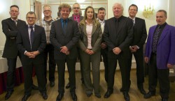 V.l.: David Völbel, Michael Stork, Volker Brust, Geschäftsführer Michael Seegert, Jörg Schleiffelder, Annerose Georgens, Uwe Helmer, Karl-Ernst Breiling, Stefan Reinspach, Simon Kafitz. (Foto: Spielbank Bad Dürkheim)