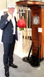 Axel Schulz am Punch Ball von 1930.