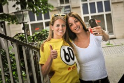 STAATLICHE TOTO-LOTTO BW GMBH20150609 Gruppenbilder mit Handy