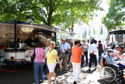 Wie beim Jubiläumswochenende Ende Juni können sich Besucher auf Super-Stimmung auf der Hohensyburg freuen – erst bei der Sommernachtsparty am 18. Juli und einen Tag darauf beim traditionellen Oldtimertreffen. (Foto: Fotocruz)
