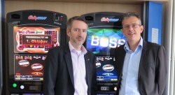 Bally Wulff Hausmesse im Kundencenter Berlin: Ronny Fleck-Gerstädt und René Polzin vor dem Action Star Salsa und dem Action Star Boss.