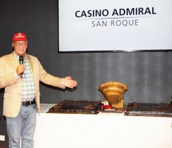 Novomatic-Markenbotschafter Niki Lauda bei der Eröffnungsfeier. (Foto: pedrojaen.com)