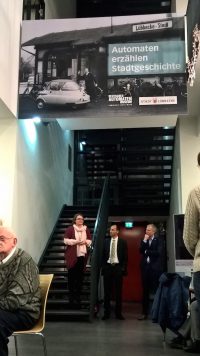 Christel Droste, Sascha Wömpener und Frank Haberbosch (v.l.) in der Mediothek.