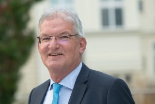 Dr. Heinz-Georg Sundermann