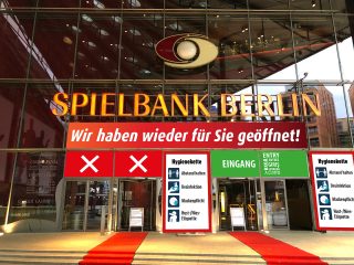 Front Plakatierung Wiedereröffnung Spielbank Berlin