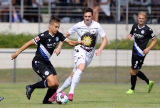 Ein Blick hinter die Kulissen: Im Übertragungswagen kamen die Bilder der vier Kameras zusammen und wurden für die Live-Stream-User passend zusammengeschnitten.