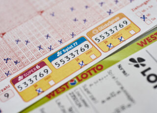 Im Raum Oberhausen: Durch die Zusatzlotterie Spiel 77 gibt es den 14. WestLotto-Millionär des laufenden Jahres. (Foto: Schlag und Roy GmbH)