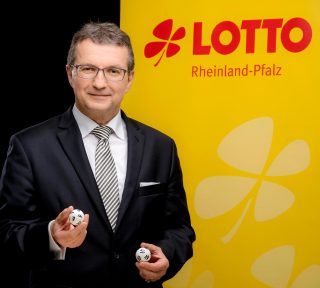Lotto-Geschäftsführer Jürgen Häfner zieht eine zufriedene Bilanz für das erste Halbjahr 2021.
