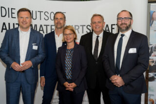 V.l.n.r.: Lars Schwarz, Dr. Johannes Weise (Beauftragter für Länderkommunikation des DAW), Birgit Hesse, Georg Stecker, Steffen Rehr. (Foto: DAW)