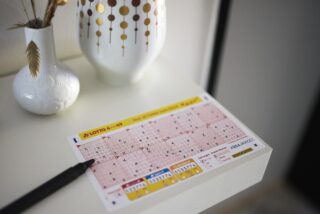 Die Ziehung von LOTTO 6aus49 am Samstag (24. Januar) hat sich gleich für vier Tipper aus Nordrhein-Westfalen so richtig gelohnt. Sie räumen in den Gewinnklassen 1 und 2 von LOTTO 6aus49 ab. Die beiden Glückspilze im ersten Rang werden zu fast neunfachen Millionären. (Foto: Schlag & Roy GmbH)