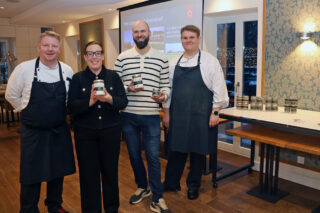 Maik Ostendorf (von links), Larissa Mattlage, Alexander Wellmann und Mark Wehmer freuen sich auf einen Abend, der im Zeichen des nachhaltigen Genusses steht. (Foto: Merkur Group)