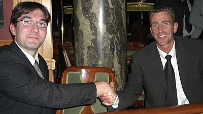 Holger Schneider (li) und Sieger Stefan Szczygiel