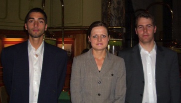 Die Gewinner von links nach rechts - 1. Platz Hr. Yusuf Erdem,<br>3. Platz Frau Ronja Quandt, 2. Platz Matthias Degend