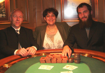 Frank Bieber (li), Soraya Homam und Mathias Falandys