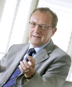 Dr. Friedhelm Repnik